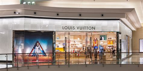 louis vuitton millenia mall.